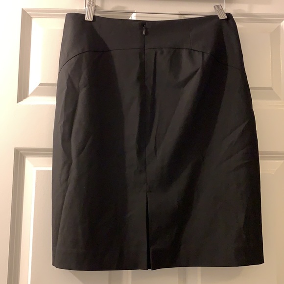 Banana Republic skirt - Picture 2 of 8